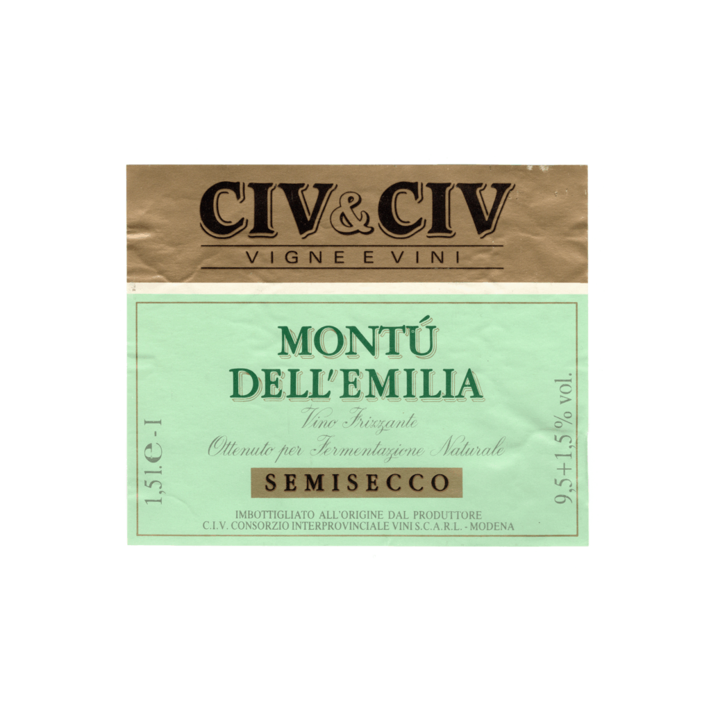 Il vino bianco Montù dell'Emilia, prodotto a Modena, in Italia, presenta un'etichetta rettangolare realizzata in carta patinata opaca e stampata con tecnologia offset.