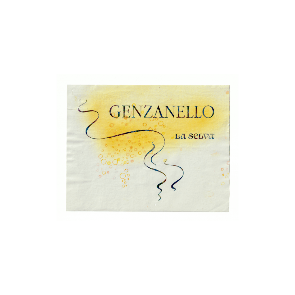 Il vino bianco Genzanello, prodotto a Genzano di Roma, in Italia, presenta un'etichetta rettangolare realizzata in carta marcata e stampata con tecnologia Offset.