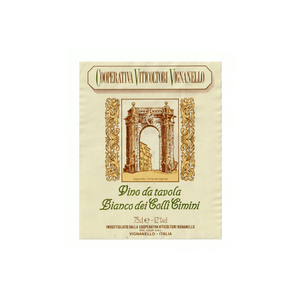 Bianco dei Colli Cimini Il vino bianco Bianco dei Colli Cimini, prodotto a Vignanello, in Italia, presenta un'etichetta rettangolare realizzata in carta patinata opaca e stampata con tecnologia Offset.
