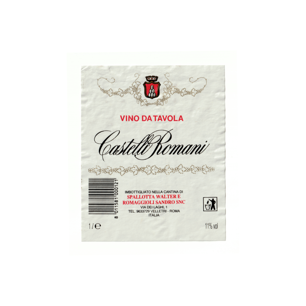 Il vino bianco Castelli Romani, prodotto a Roma, in Italia, presenta un'etichetta rettangolare realizzata in carta patinata opaca e stampata con tecnologia Offset.