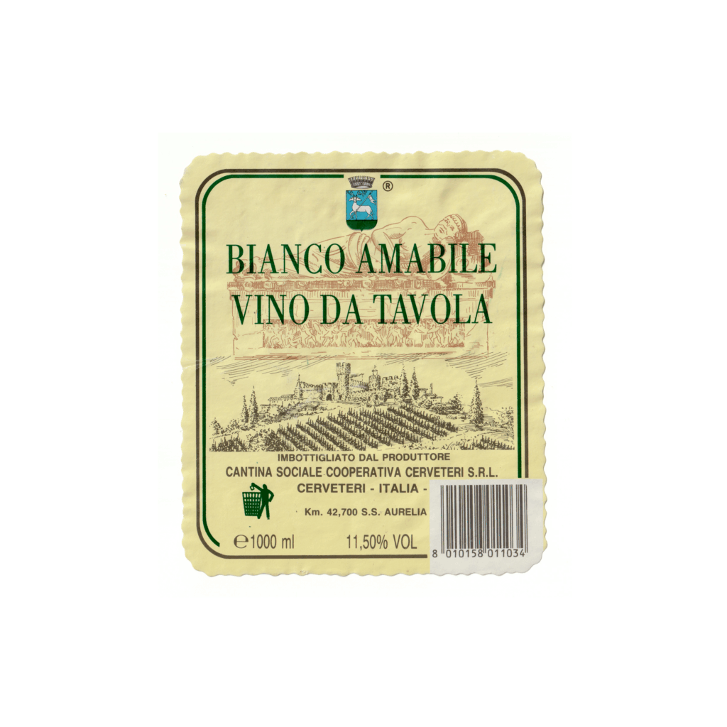 Il vino bianco Bianco Amabile, prodotto a Cerveteri, in Italia, presenta un'etichetta rettangolare realizzata in carta patinata lucida e stampata con tecnologia Offset.