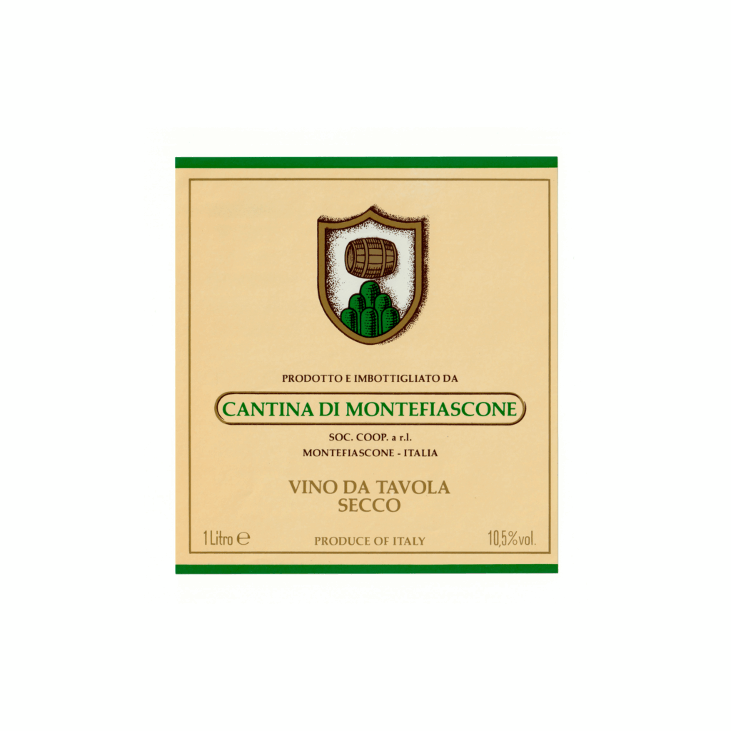 Il vino bianco Vino da tavola secco, prodotto a Montefiascone, in Italia, presenta un'etichetta rettangolare realizzata in carta patinata lucida e stampata con tecnologia Offset.