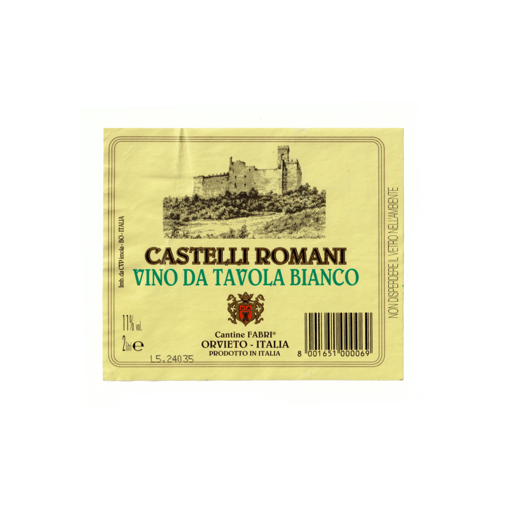 Il vino bianco Castelli Romani, prodotto a Orvieto, in Italia, presenta un'etichetta rettangolare realizzata in carta patinata opaca e stampata con tecnologia Offset.