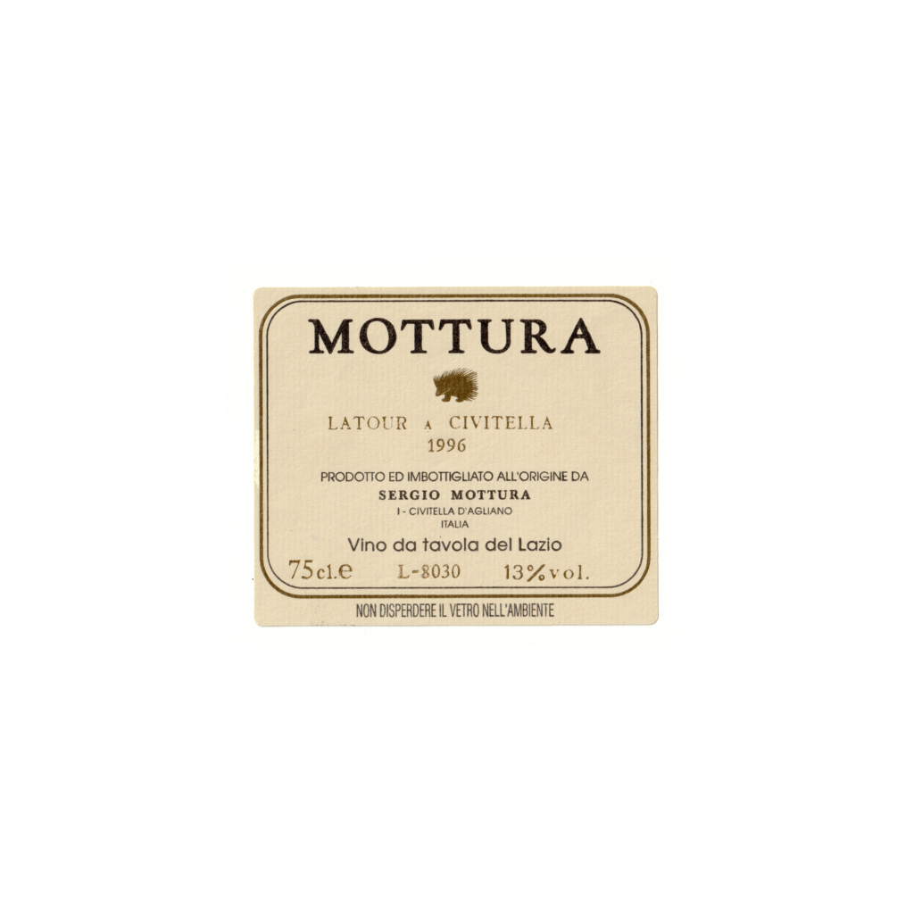 Il vino rosso LATOUR A CIVITELLA, prodotto a Civitella d'Agliano, in Italia, presenta un'etichetta rettangolare realizzata in carta marcata e stampata con tecnologia Offset.