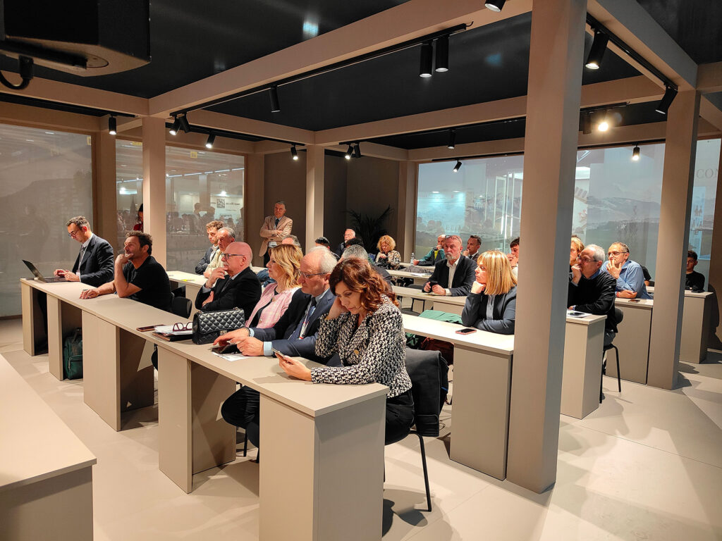 La platea alla presentazione del progetto Me(ET)Cupra al Vinitaly di Verona