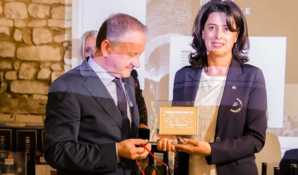 Foto del Sindaco Luigi Cerioni con la presidente Ais Lazio, Angelica Mosetti. Edizione del 2019